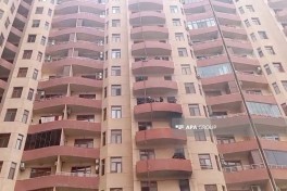 Bakıda yaşayış binasında yanğın söndürülüb, sakinlər təxliyə olunub - YENİLƏNİB-4  - FOTO  - VİDEO 