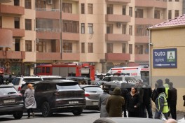 Bakıda yaşayış binasında yanğın söndürülüb, sakinlər təxliyə olunub - YENİLƏNİB-4  - FOTO  - VİDEO 