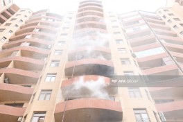 Bakıda yaşayış binasında yanğın söndürülüb, sakinlər təxliyə olunub - YENİLƏNİB-4  - FOTO  - VİDEO 