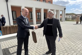 Cəbrayılın Horovlu kəndinə növbəti köç olub, açarlar təqdim edilib - FOTO 