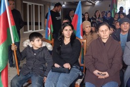 Növbəti köç karvanları Ağdərə rayonuna çatıb, açarlar təqdim olunub - YENİLƏNİB  - FOTO 