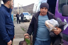 Növbəti köç karvanları Ağdərə rayonuna çatıb, açarlar təqdim olunub - YENİLƏNİB  - FOTO 