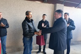 Növbəti köç karvanları Ağdərə rayonuna çatıb, açarlar təqdim olunub - YENİLƏNİB  - FOTO 