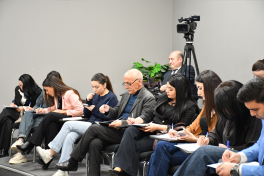 Media nümayəndələri üçün əməyin mühafizəsinə dair təlim keçirilib
