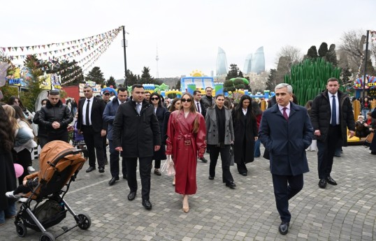 Alena Əliyeva Novruz yarmarkasını ziyarət edib