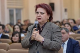 Emin Əmrullayev təhsil idarəçiliyində strateji baxış mövzusunda təcrübəsini bölüşüb