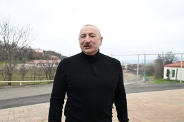Prezident Xocavəndin Xanoba kəndində fərdi evlərin və infrastrukturun bərpa işləri ilə tanış olub - FOTO  - YENİLƏNİB 