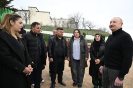 Prezident Xocavəndin Xanoba kəndində fərdi evlərin və infrastrukturun bərpa işləri ilə tanış olub - FOTO  - YENİLƏNİB 