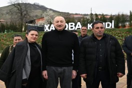 Prezident Xocavəndin Xanoba kəndində fərdi evlərin və infrastrukturun bərpa işləri ilə tanış olub - FOTO  - YENİLƏNİB 