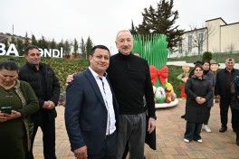 Prezident Xocavəndin Xanoba kəndində fərdi evlərin və infrastrukturun bərpa işləri ilə tanış olub - FOTO  - YENİLƏNİB 