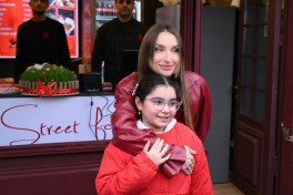 Alena Əliyeva Novruz yarmarkasını ziyarət edib