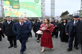 Alena Əliyeva Novruz yarmarkasını ziyarət edib