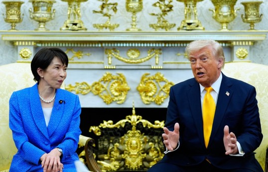 Yaponiyanın Baş naziri Sanae Takaiçi və ABŞ Prezidenti Donald Tramp