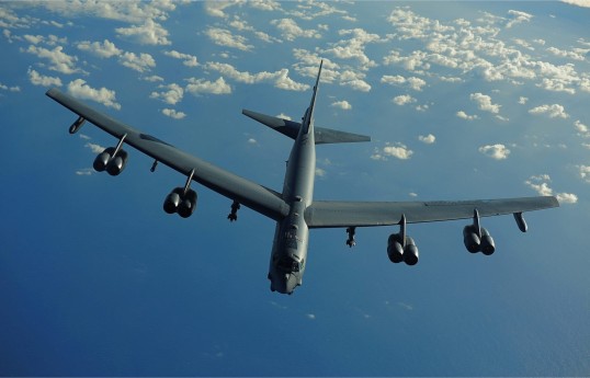 ABŞ-ın iki strateji bombardmançı təyyarəsi Britaniyadan İrana yola düşüb