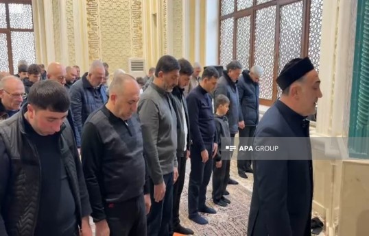Gəncədə bayram namazı qılınıb - FOTOLENT 