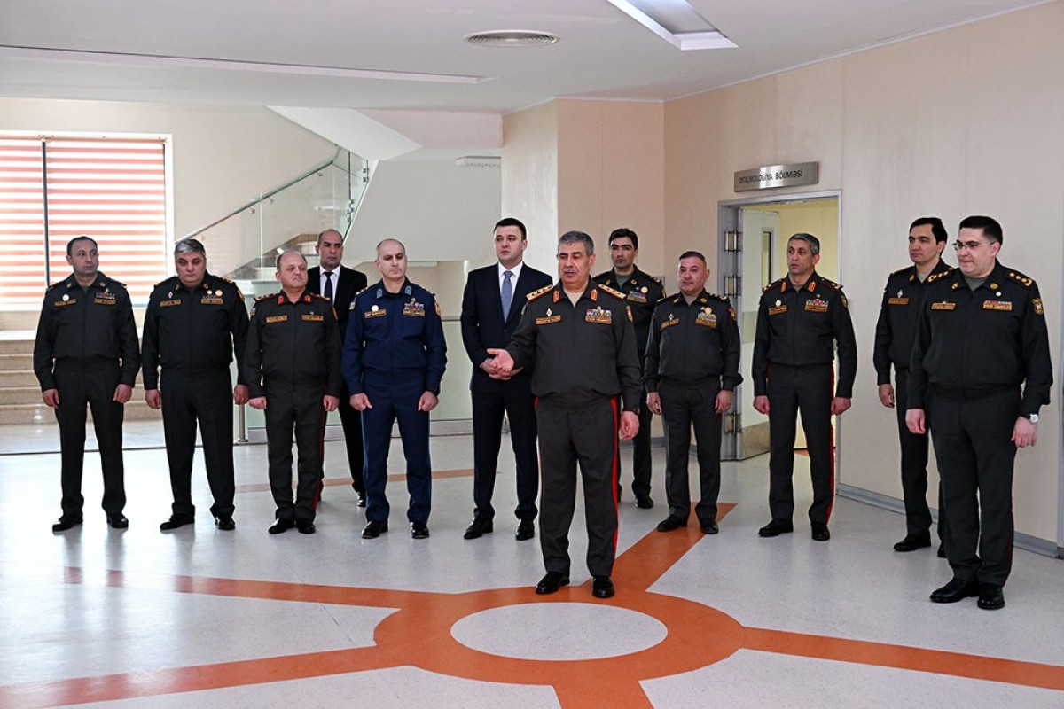 MN rəhbərliyi hərbi hospitalda olub