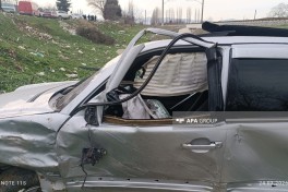 Tovuzda minik maşını aşıb, ölən var - FOTO 