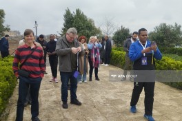 Beynəlxalq səyyahlar Ağdam Cümə məscidində olublar - YENİLƏNİB-1  - FOTO 