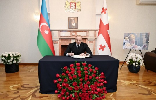 Prezident İlham Əliyev Gürcüstanın Azərbaycandakı səfirliyində olub, başsağlığı verib