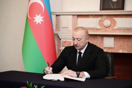 Prezident İlham Əliyev Gürcüstanın Azərbaycandakı səfirliyində olub, başsağlığı verib
