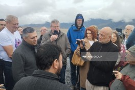 Səyyahlar Horadiz–Ağbənd avtomobil və dəmir yolu üzrə görülən işlərlə tanış olublar - FOTO 