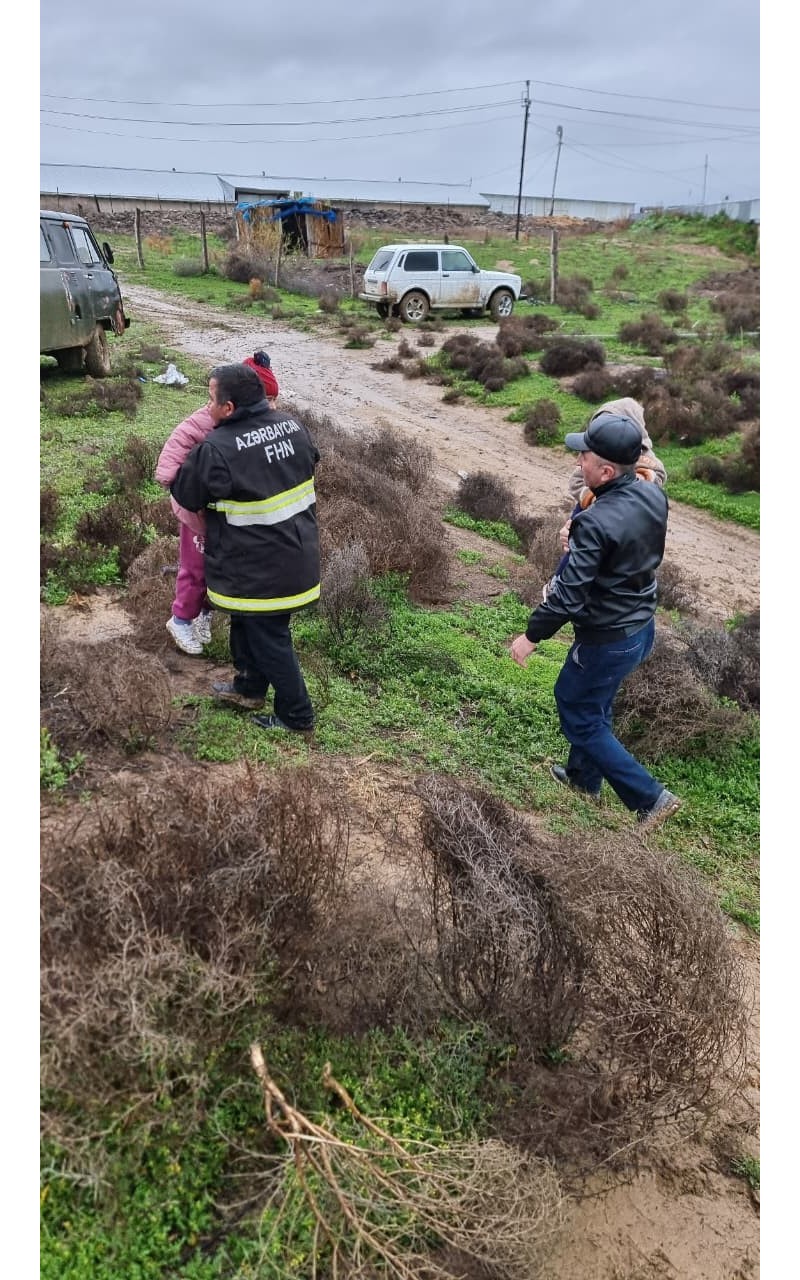 Kürdə köməksiz qalan bir ailənin 4 üzvü xilas edilib - FOTO  - YENİLƏNİB 