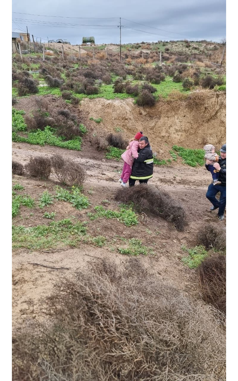 Kürdə köməksiz qalan bir ailənin 4 üzvü xilas edilib - FOTO  - YENİLƏNİB 