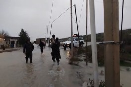 FHN Bakı, Sumqayıt və Abşeronda su basmış ərazilərdən 42 nəfəri təxliyə edib - FOTO  - VİDEO  - YENİLƏNİB-1 