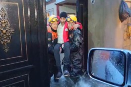 FHN Bakı, Sumqayıt və Abşeronda su basmış ərazilərdən 42 nəfəri təxliyə edib - FOTO  - VİDEO  - YENİLƏNİB-1 