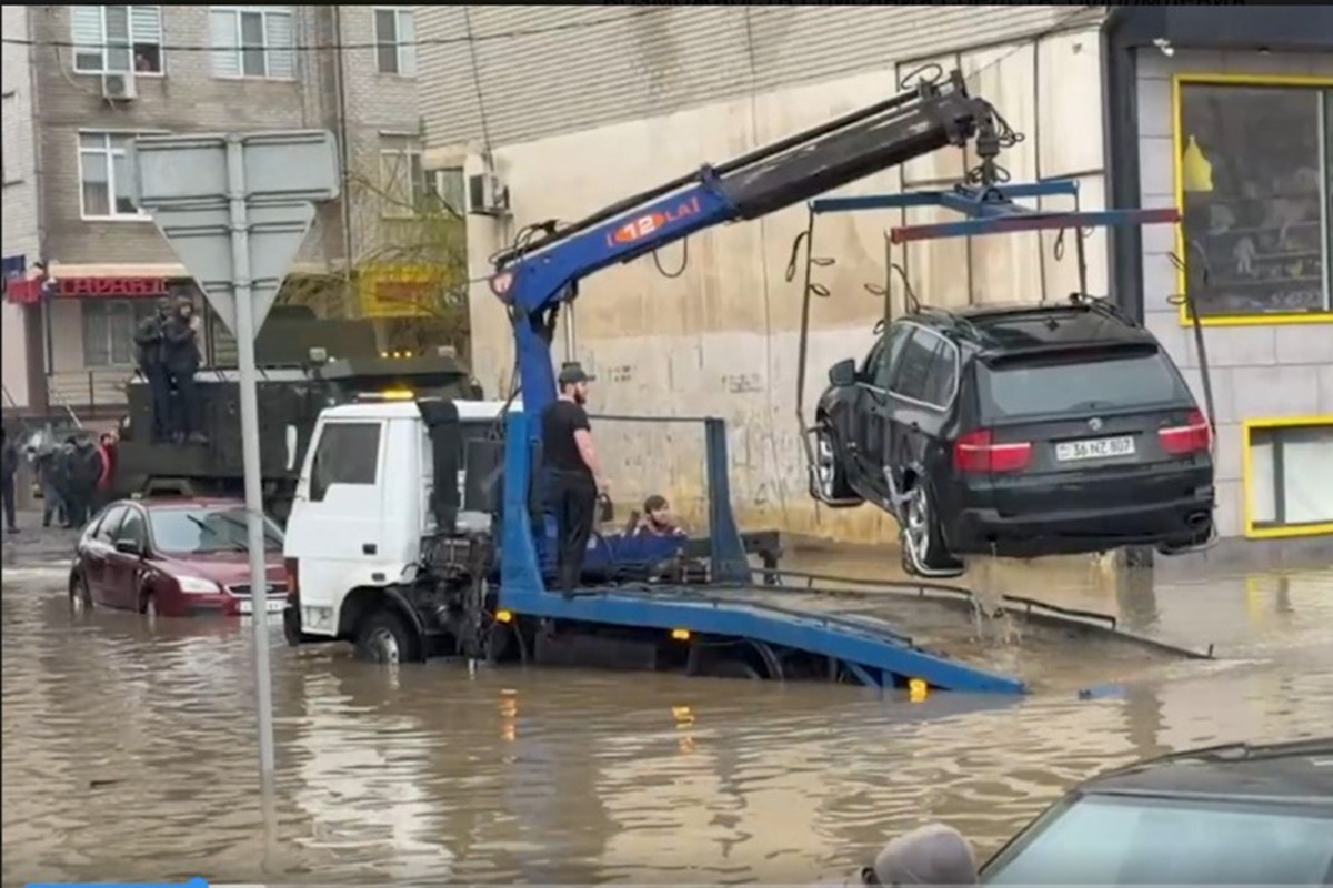 Çeçenistanda daşqınlarla əlaqədar fövqəladə vəziyyət elan olunub - VİDEO 