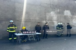 Binəqədi rayonunda mebel anbarında və sexində  yanğın söndürülüb  - FOTO  - YENİLƏNİB-5 