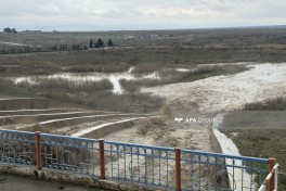 Pirsaat anbarında suyun səviyyəsi kritik həddə çatıb, kanallar məcradan çıxıb - FOTO 