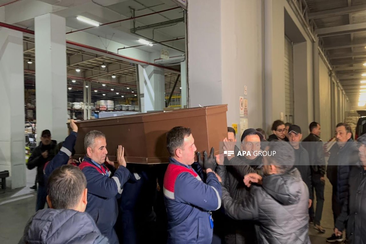 Xalq artisti Rasim Balayevin cənazəsi İstanbuldan Bakıya gətirilib - FOTO 