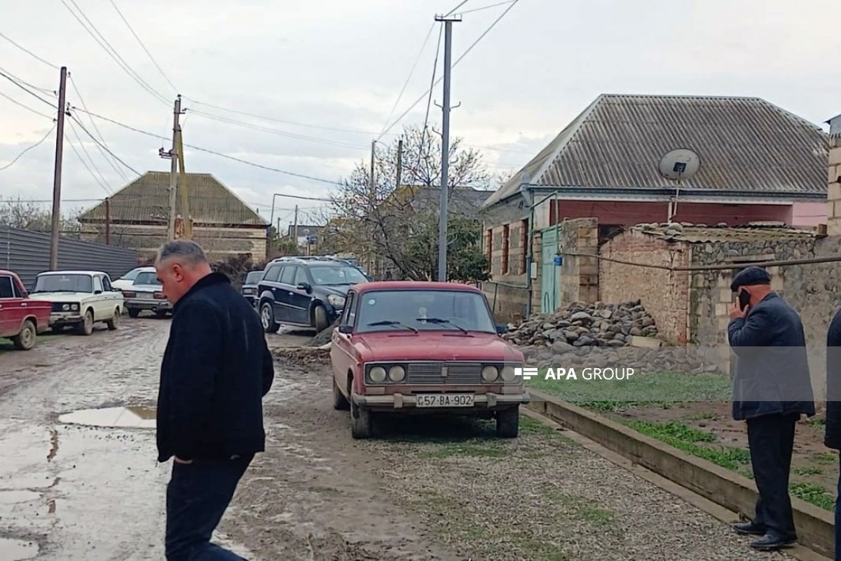 Şəmkirdə 33 yaşlı kişi anasını qətlə yetirib, daha sonra özünü yandırıb - FOTO 