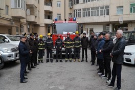 FHN yaşayış kompleksində şərti yanğın təlimi keçirib - VİDEO 