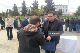 Növbəti köç karvanı Xocavənd şəhərinə çatıb, açarlar təqdim olunub - FOTO  - YENİLƏNİB-1 