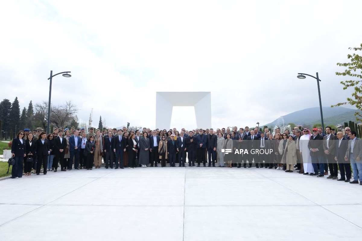 Xarici diplomatlar Xankəndidə Zəfər Parkında olublar - FOTO  - VİDEO 