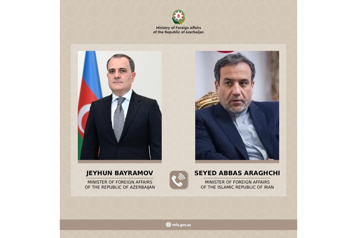 Abbas Əraqçi İranın son sülh təşəbbüsləri barədə Ceyhun Bayramova məlumat verib