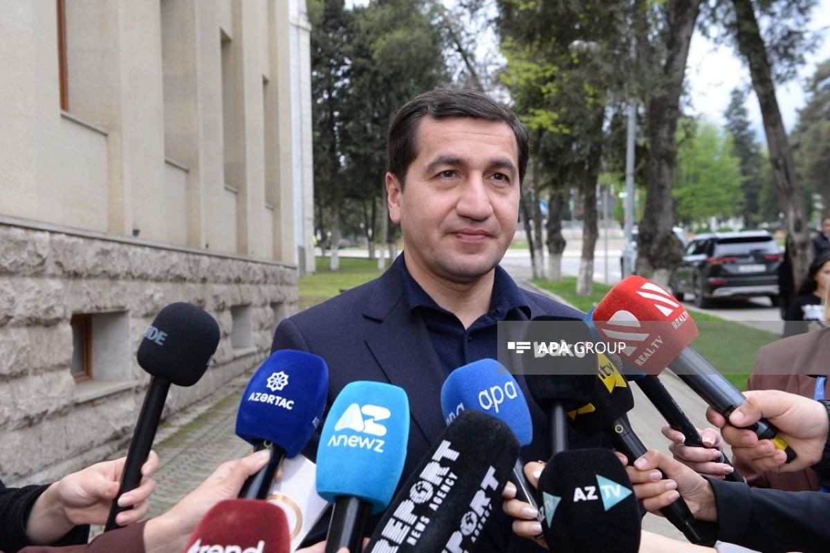 zərbaycan Prezidentinin köməkçisi - Prezident Administrasiyasının Xarici siyasət məsələləri şöbəsinin müdiri Hikmət Hacıyev