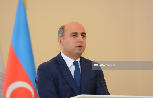 Elm və təhsil naziri Emin Əmrullayev