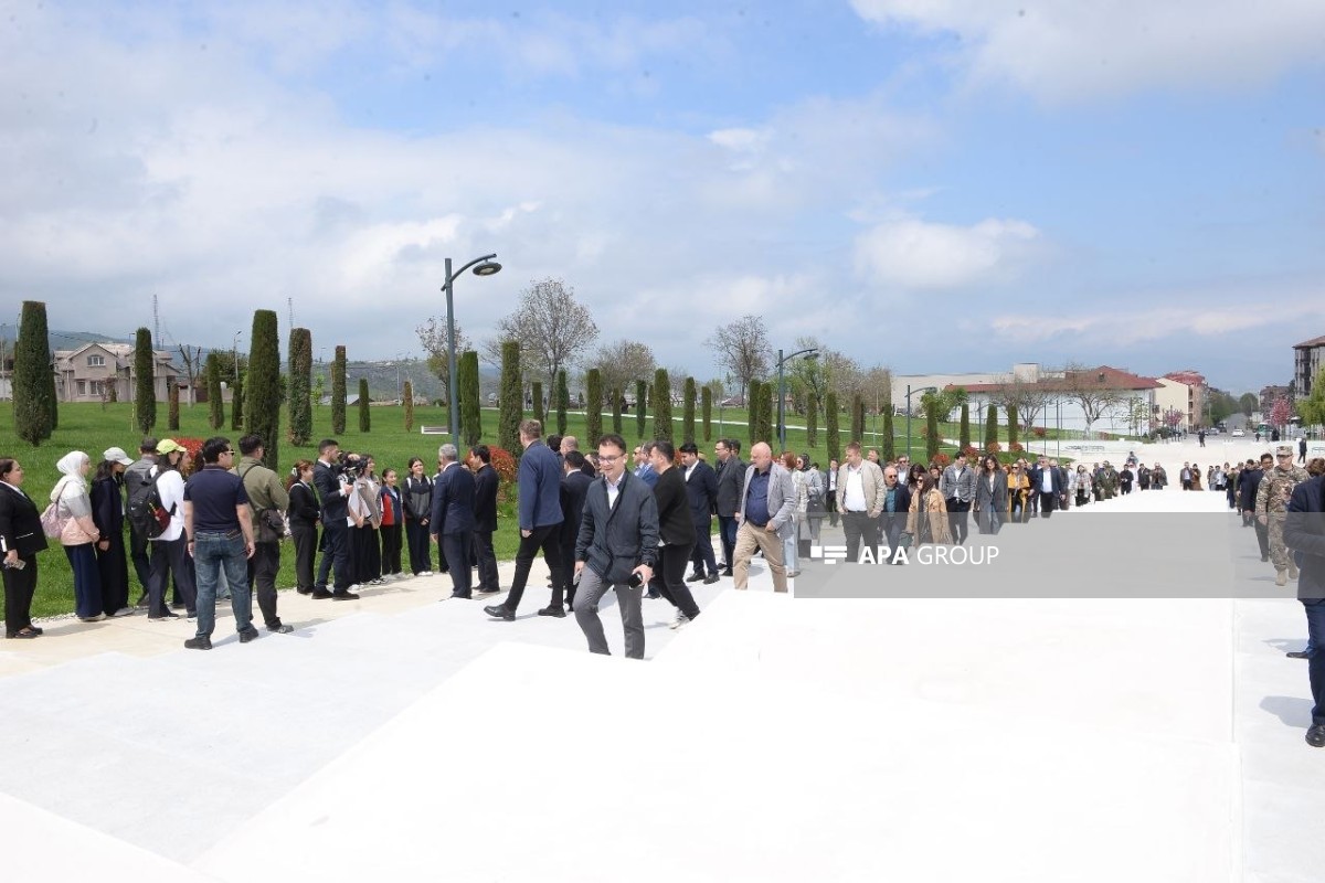 Xarici diplomatlar Xankəndidə Zəfər Parkında olublar - FOTO - VİDEO 