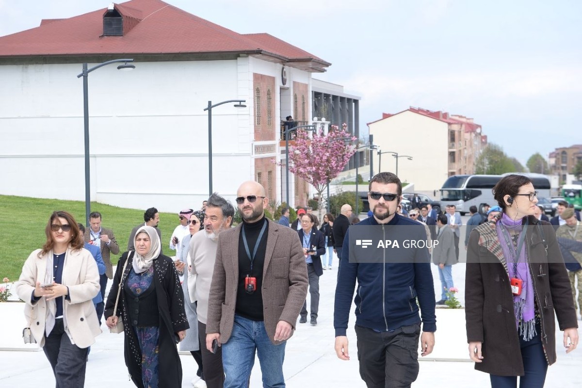 Xarici diplomatlar Xankəndidə Zəfər Parkında olublar - FOTO - VİDEO 