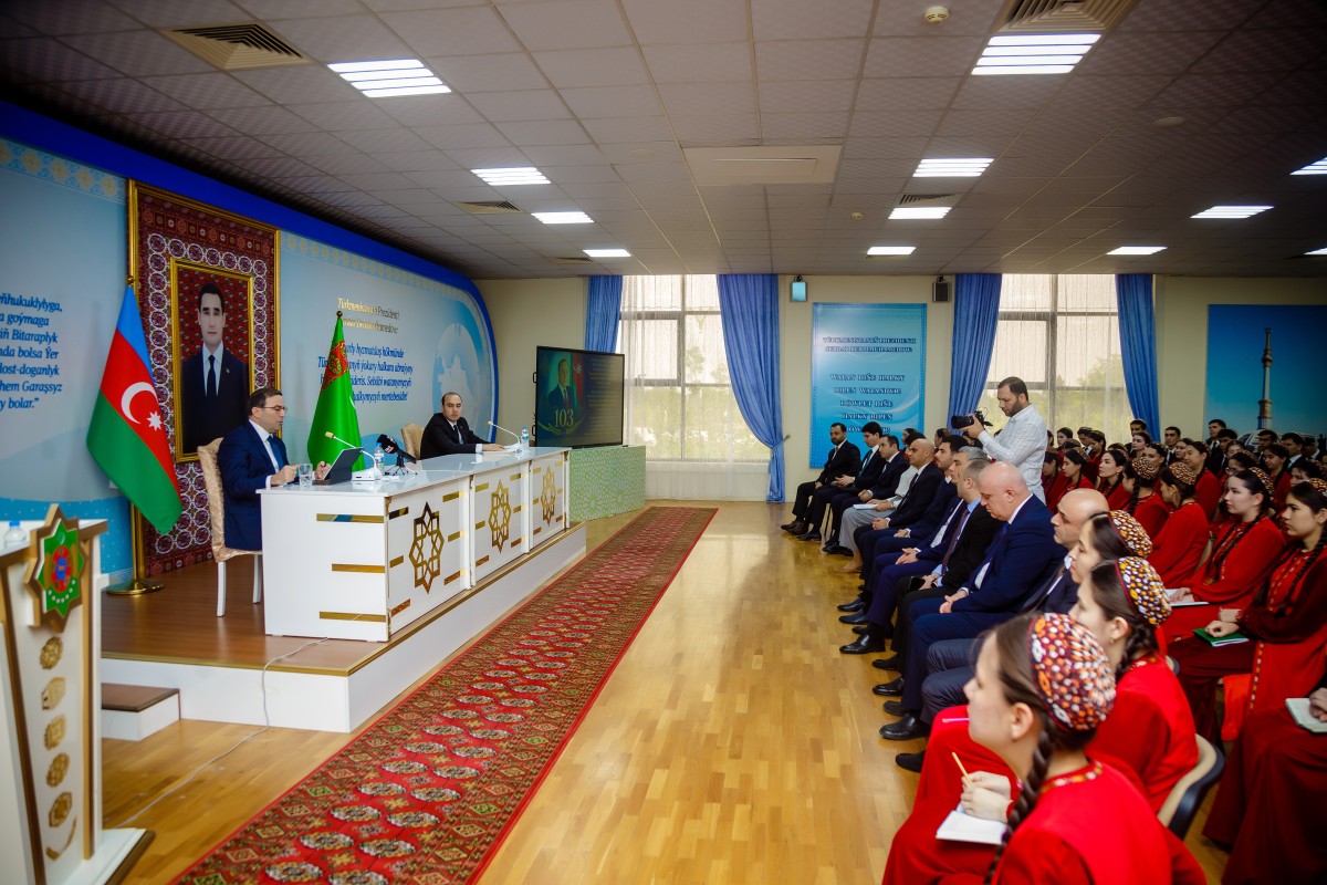 Türkmənistanda Heydər Əliyevin anadan olmasının 103-cü ildönümünə həsr olunmuş tədbir keçirilib - FOTO 