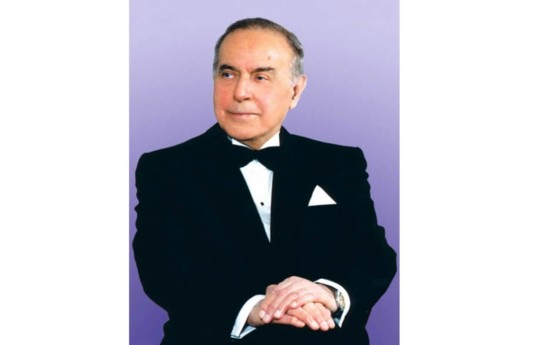 Ümummilli Lider Heydər Əliyev