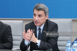 Milli Məclisin deputatı Fariz İsmayılzadə
