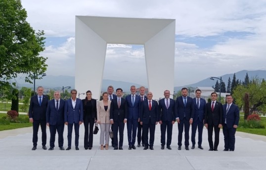 Slovakiya parlamentinin sədri Xankəndidə yenidənqurma işləri ilə tanış olub - FOTO 