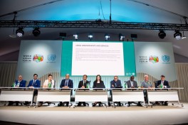 WUF13: Diplomatik korpusun nümayəndələri və yüksək səviyyəli qonaqlar üçün brifinq keçirilib