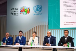 WUF13: Diplomatik korpusun nümayəndələri və yüksək səviyyəli qonaqlar üçün brifinq keçirilib