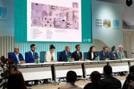 WUF13: Diplomatik korpusun nümayəndələri və yüksək səviyyəli qonaqlar üçün brifinq keçirilib