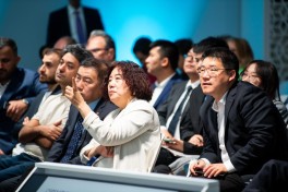 WUF13: Diplomatik korpusun nümayəndələri və yüksək səviyyəli qonaqlar üçün brifinq keçirilib